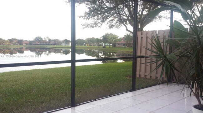 1705 SW 110th Terrace in Davie, FL - Building Photo - Building Photo