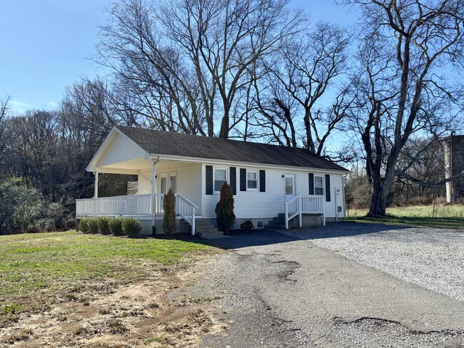 property at 2039 W Jefferson Pike