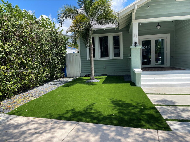 27 NE 49th St in Miami, FL - Building Photo - Building Photo