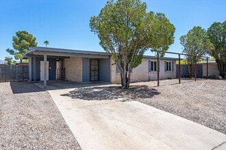 3625 S Prudence Rd in Tucson, AZ - Building Photo - Building Photo