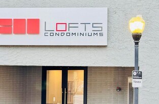 800 New Hampshire St in Lawrence, KS - Building Photo