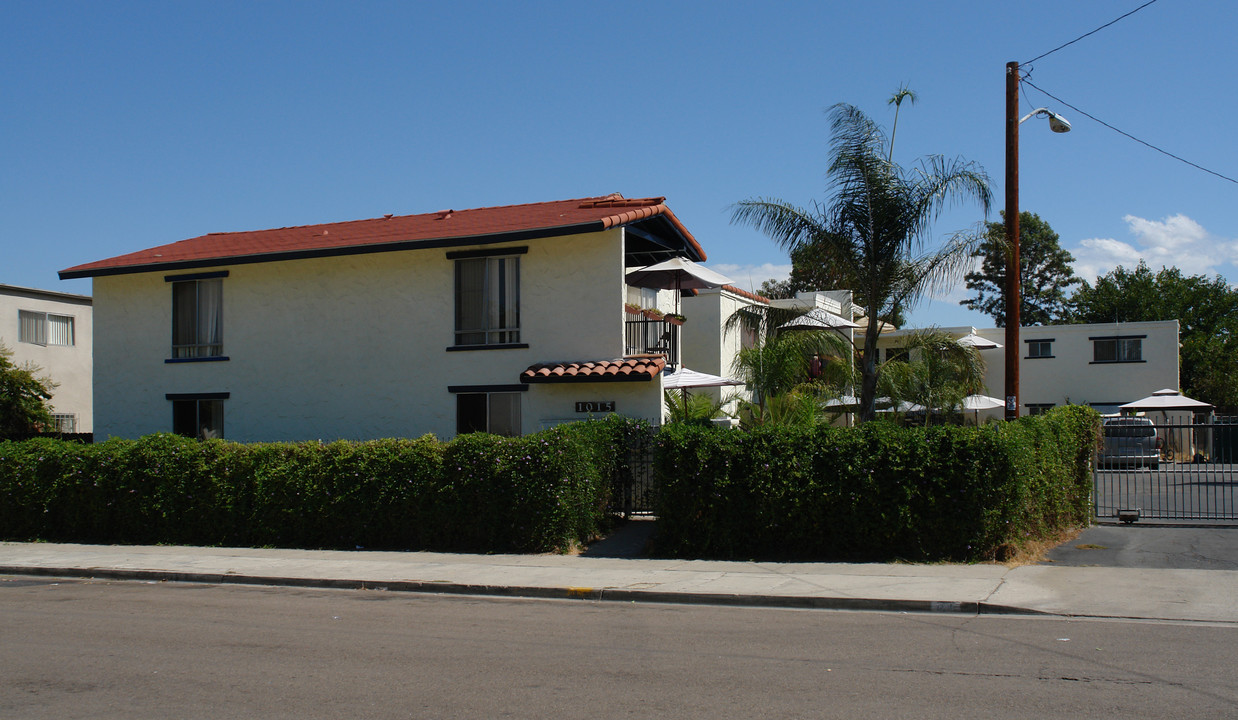 1015 Leslie Rd in El Cajon, CA - Foto de edificio