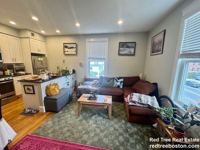 405 S Huntington Ave, Unit 2R in Boston, MA - Building Photo - Building Photo