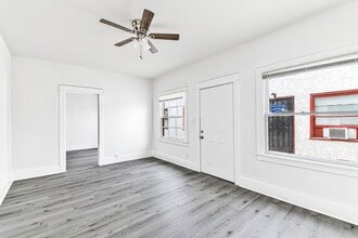 1045 E 4th Street in Long Beach, CA - Building Photo - Building Photo