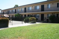 Bay Village in Chula Vista, CA - Foto de edificio - Building Photo