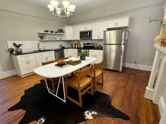 property at 3007 California Ave