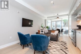 1331 Queen St E in Toronto, ON - Building Photo - Building Photo