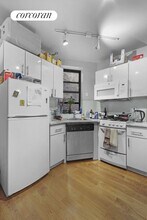 163 Chrystie St in New York, NY - Building Photo - Building Photo