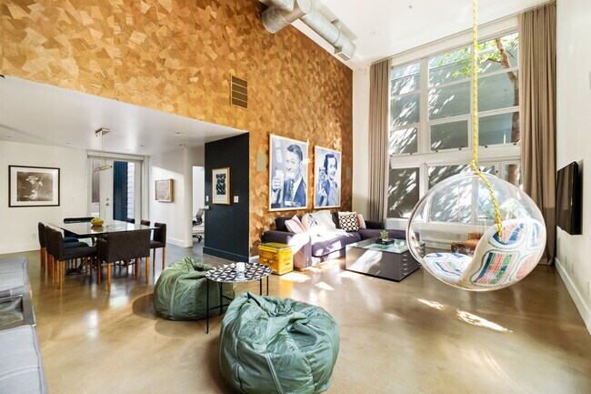 property at 1037 N Laurel Ave