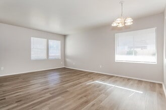 12001 W Joblanca Rd in Avondale, AZ - Building Photo - Building Photo