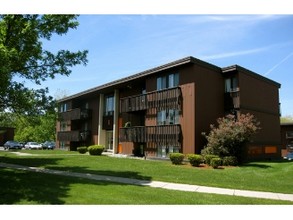 Standart Woods Apartments in Auburn, NY - Building Photo - Building Photo