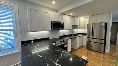 24 Farrington Ave, Unit 1 in Boston, MA - Building Photo - Building Photo