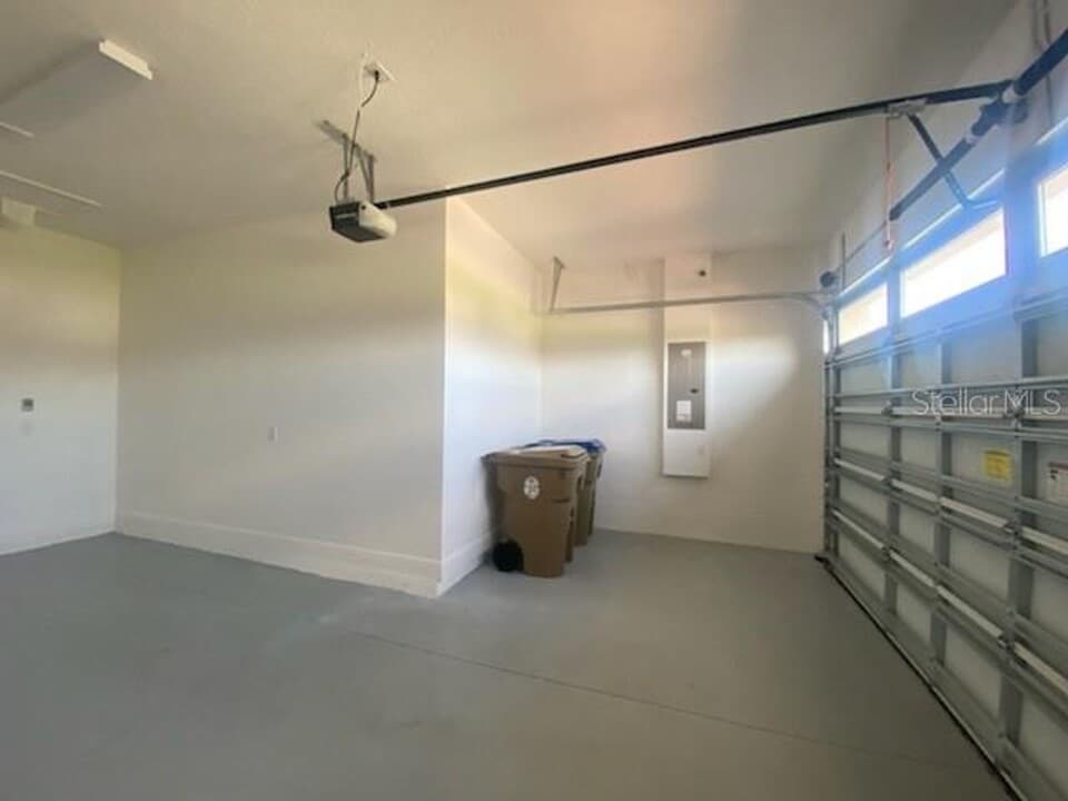 2543 Yellow Brick Rd in St. Cloud, FL - Building Photo