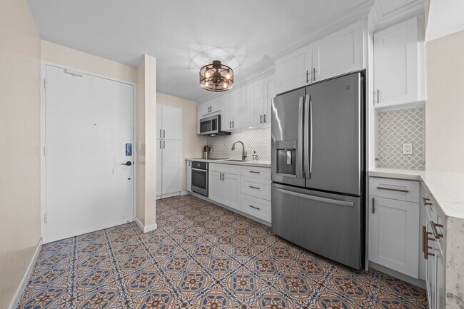 1645 Ala Wai Blvd in Honolulu, HI - Building Photo - Building Photo