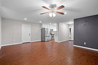 810 Longbeach Dr in Garland, TX - Building Photo - Building Photo