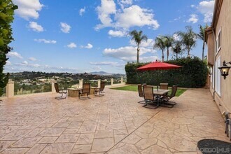 14289 Via Baroda in San Diego, CA - Building Photo - Building Photo