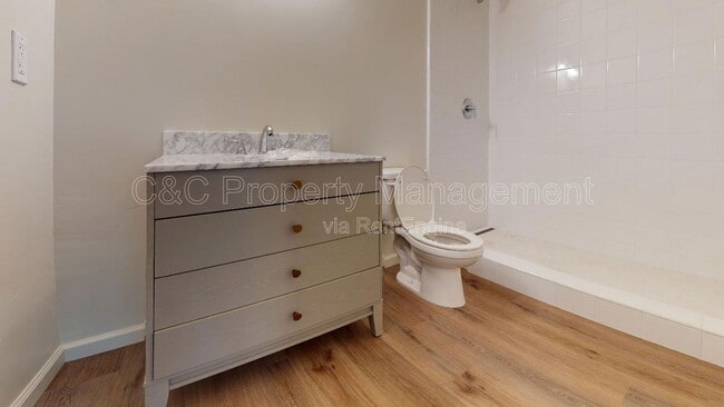 950 Lighthouse Ave in Pacific Grove, CA - Building Photo - Building Photo