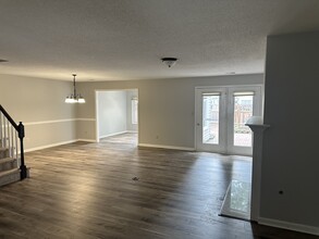 303 Esplanade Pl in Chesapeake, VA - Building Photo - Building Photo