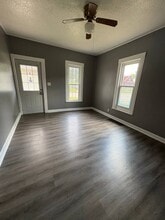 42 6th Ave SE in Oelwein, IA - Building Photo - Building Photo