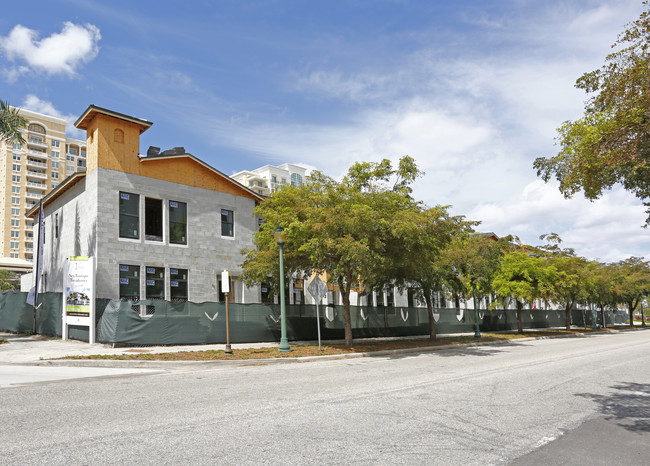 Valencia at Rosemary Place in Sarasota, FL - Foto de edificio - Building Photo