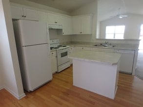 7233 Copperfield Ct in Wilmington, NC - Foto de edificio - Building Photo