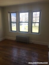 349 Pleasant St in Malden, MA - Foto de edificio - Building Photo