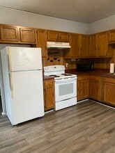 498 N Main St, Unit 2nd Floor Walkup in Archbald, PA - Foto de edificio - Building Photo