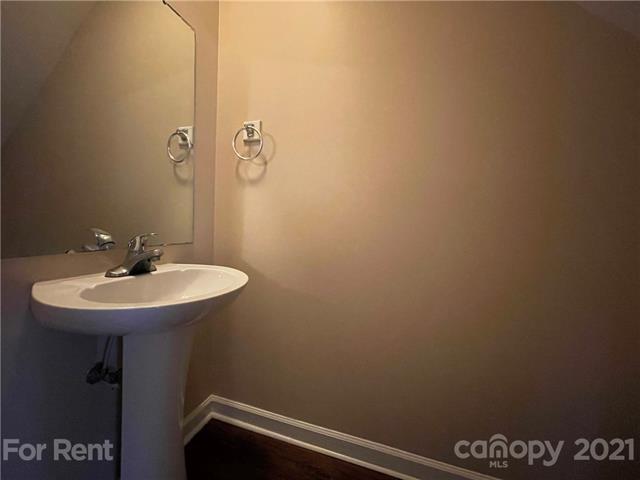 1520 N Main Ave-Unit -21 in Newton, NC - Building Photo