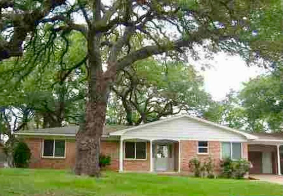 404 East 19th Avenue in Belton, TX - Foto de edificio