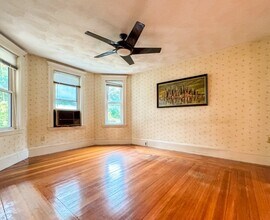 222 Fellsway W in Medford, MA - Building Photo - Building Photo