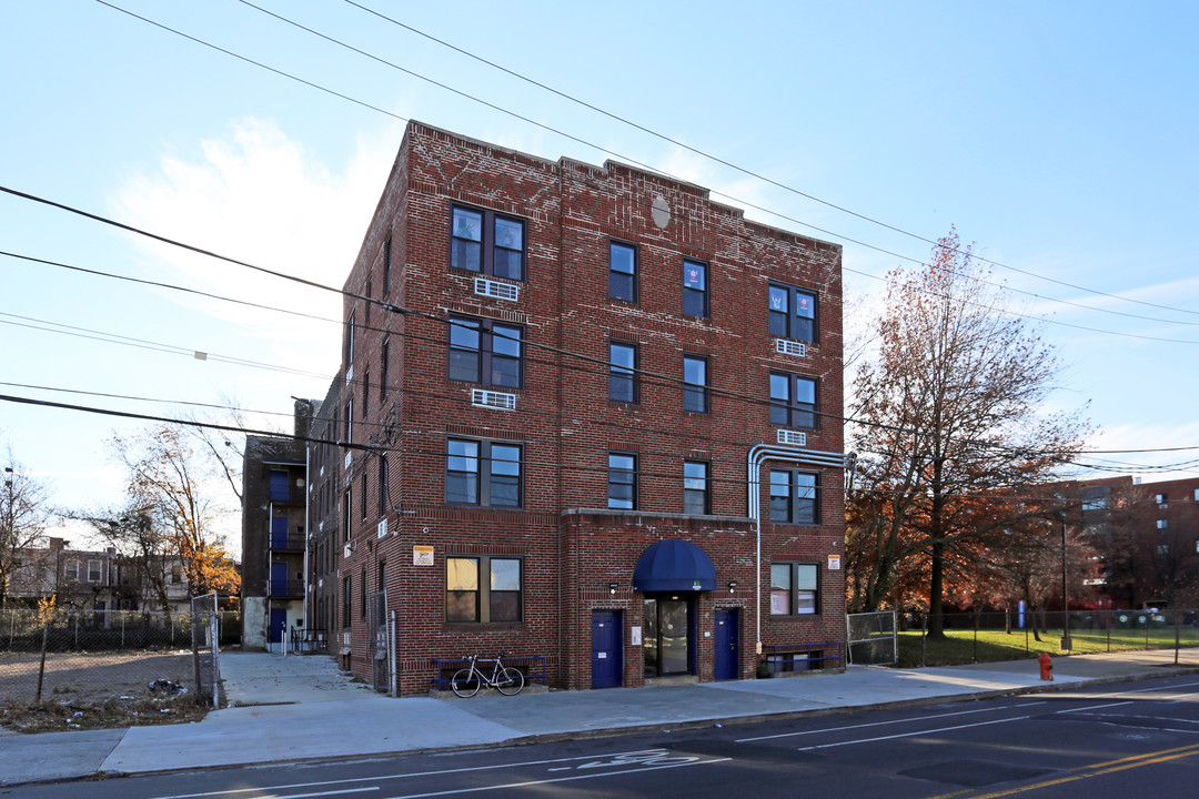 Haverford Apartments in Philadelphia, PA - Building Photo