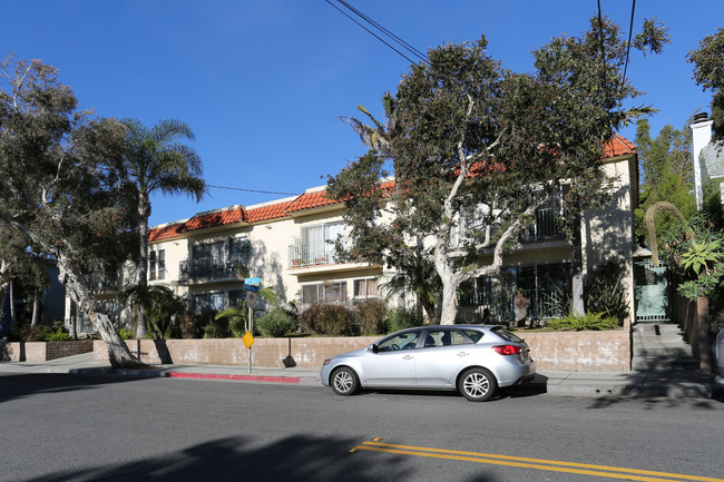 2647 6th St in Santa Monica, CA - Foto de edificio - Building Photo