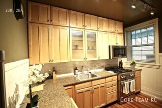 3813 Walnut St, Unit 2N in Kansas City, MO - Building Photo - Building Photo