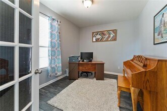 106 Foxwood Ln in Red Oak, TX - Building Photo - Building Photo