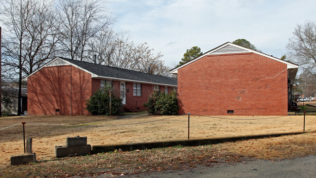 715 S 3rd St in Smithfield, NC - Building Photo - Building Photo