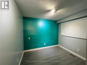 63 Wallis Crescent in Toronto, ON - Building Photo - Building Photo