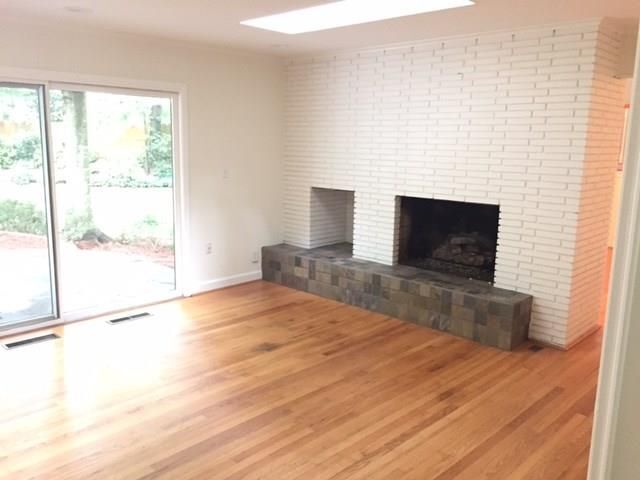 274 Land O Lakes Ct NE in Atlanta, GA - Foto de edificio - Building Photo