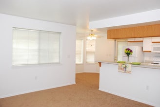 Berkshire Apartments in Nampa, ID - Foto de edificio - Building Photo