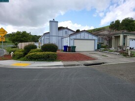 4001 Mozart Dr in Richmond, CA - Building Photo