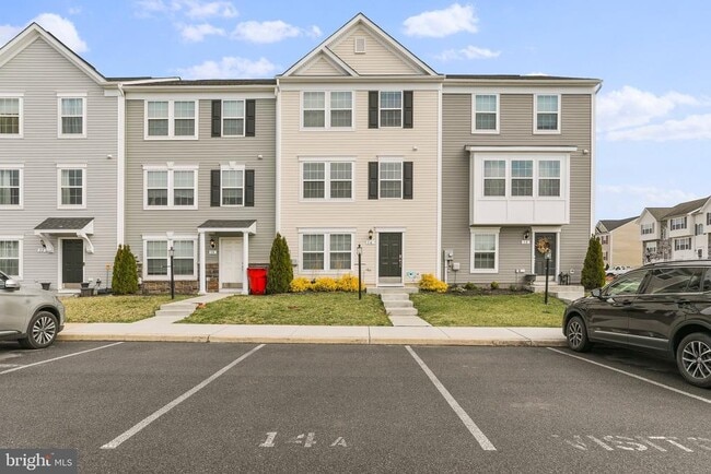 property at 14 Chillingham Ct
