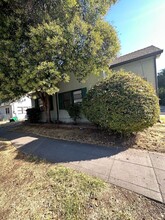 221 Cherry Glenn Ct in Chico, CA - Building Photo - Building Photo