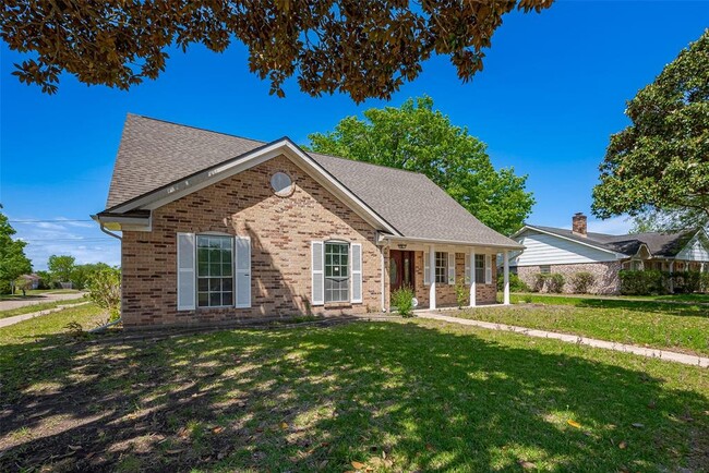 9242 Rowan Ln in Houston, TX - Building Photo - Building Photo