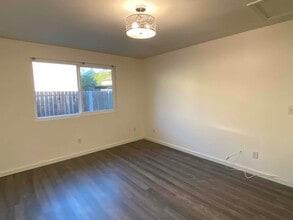 530 2nd Pl in Solvang, CA - Building Photo - Building Photo