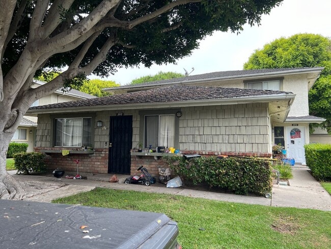 property at 2612 Yardarm Ave