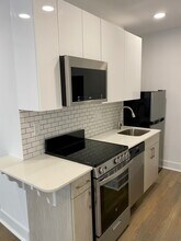503 Beacon St, Unit 7 in Boston, MA - Building Photo - Building Photo