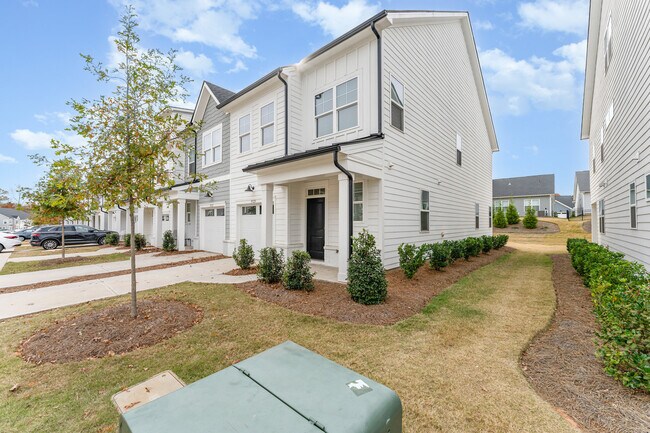 9529 Munsing Dr in Charlotte, NC - Foto de edificio - Building Photo