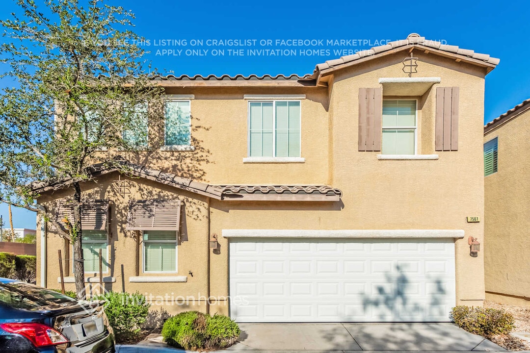 7507 Little Laramie St in Las Vegas, NV - Building Photo