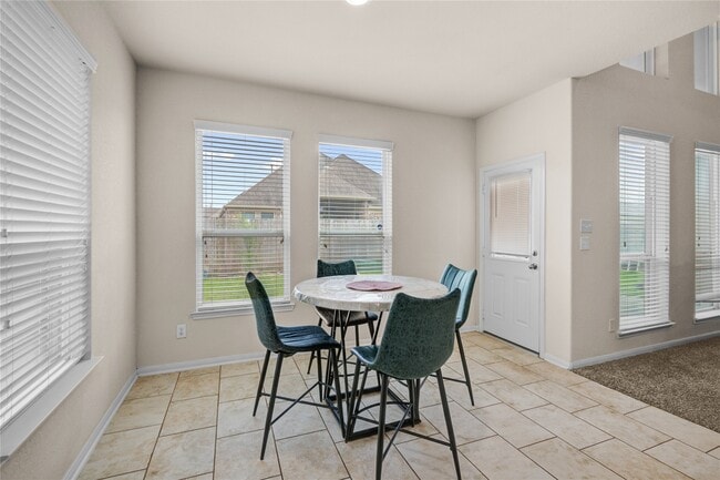 property at 2810 Verdant Spg Trl