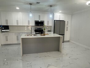 14912 SW 104th St in Miami, FL - Building Photo - Building Photo