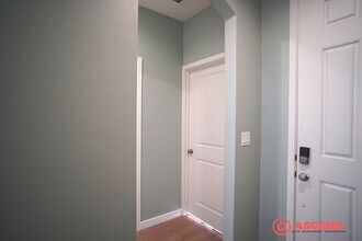 1018 Warwickshire Ave in Bakersfield, CA - Building Photo - Building Photo